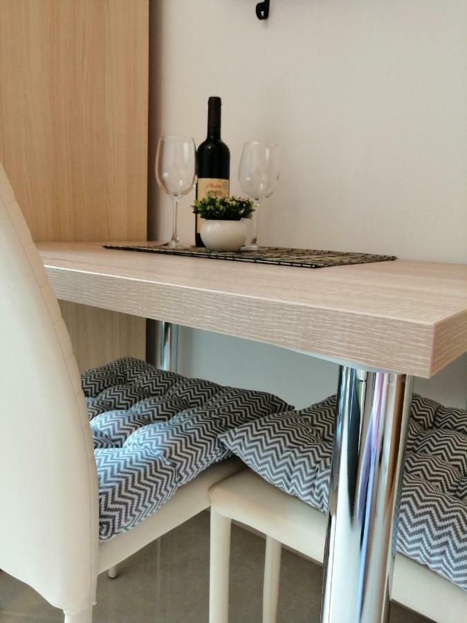 Studio Apartman Irena1 Bijela Ngoại thất bức ảnh